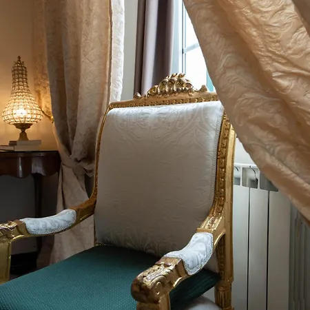 Affittacamere Morali Palace 3*