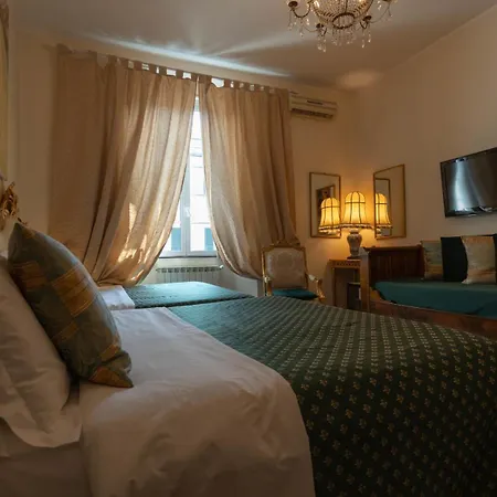Morali Palace 3* ג'נובה