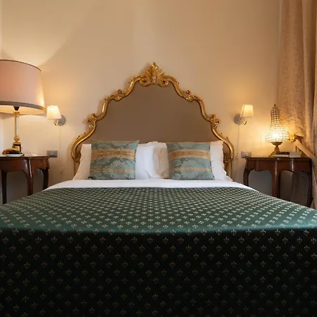 Konukevi Morali Palace 3*