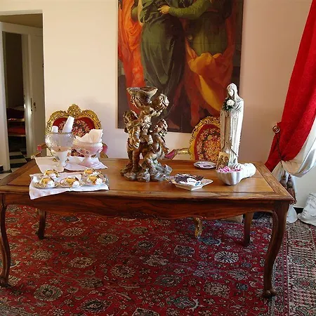 Konukevi Morali Palace Cenova