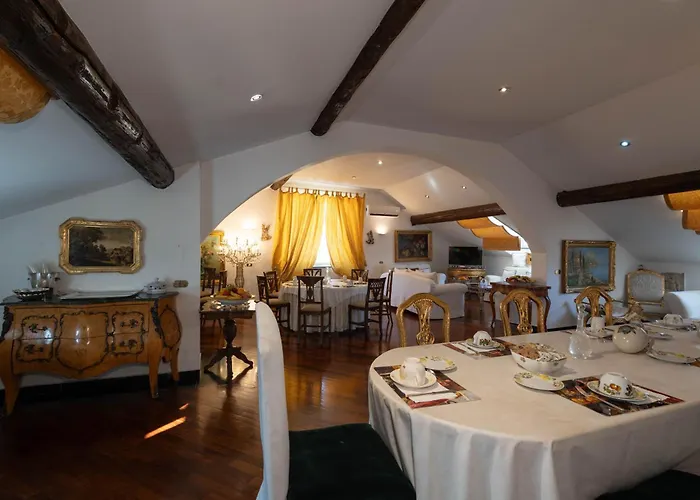 Gasthuis Morali Palace 3*